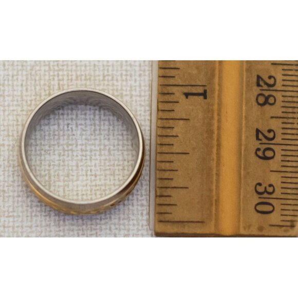 Size 9, Vintage Mountains Engraved Silver Tone Ring by Spikes Titanium - T22 - Picture 3 of 3